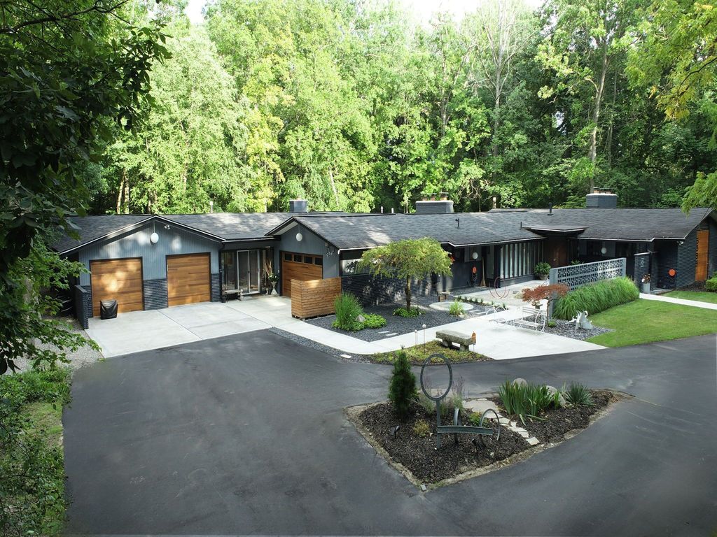 listing image 0
