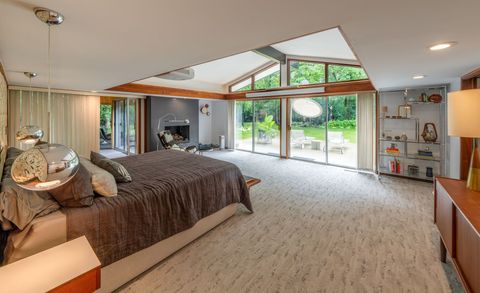 A home in BloomfieldCharterTownship_Oakland