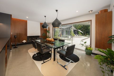 A home in BloomfieldCharterTownship_Oakland