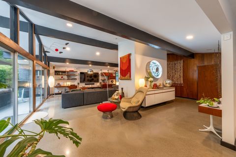 A home in BloomfieldCharterTownship_Oakland