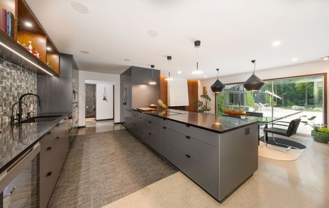 A home in BloomfieldCharterTownship_Oakland