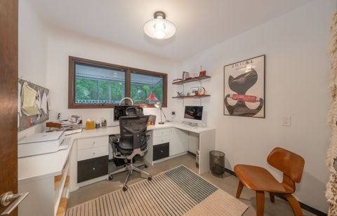 A home in BloomfieldCharterTownship_Oakland