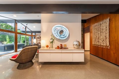 A home in BloomfieldCharterTownship_Oakland