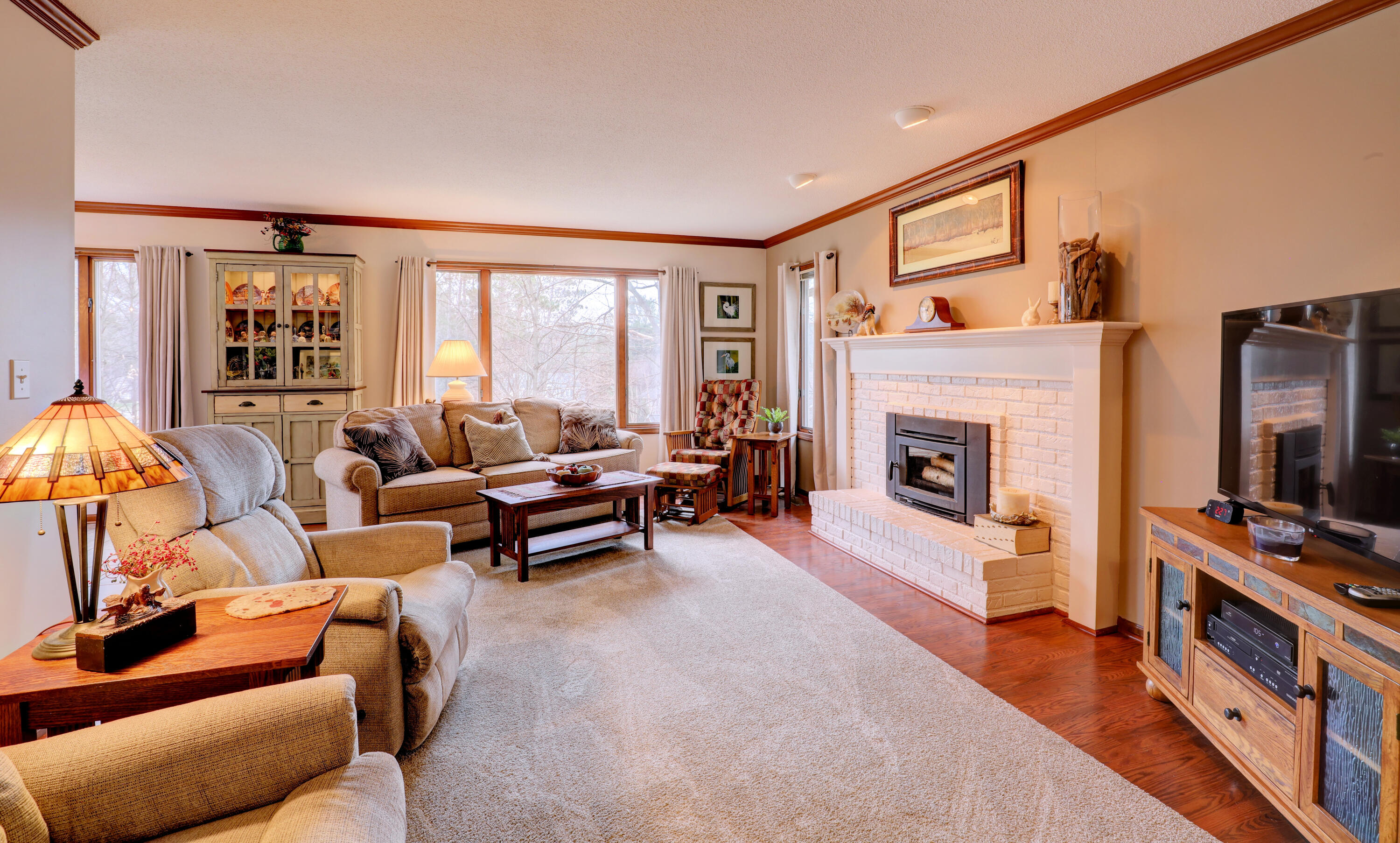 13760 Lakeshore Drive