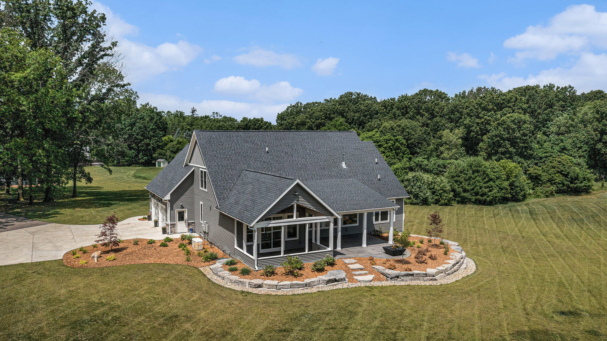 Oshtemo Charter Township, Michigan 49009, United States, 4 Bedrooms Bedrooms, ,3 BathroomsBathrooms,Residential,Active,162082