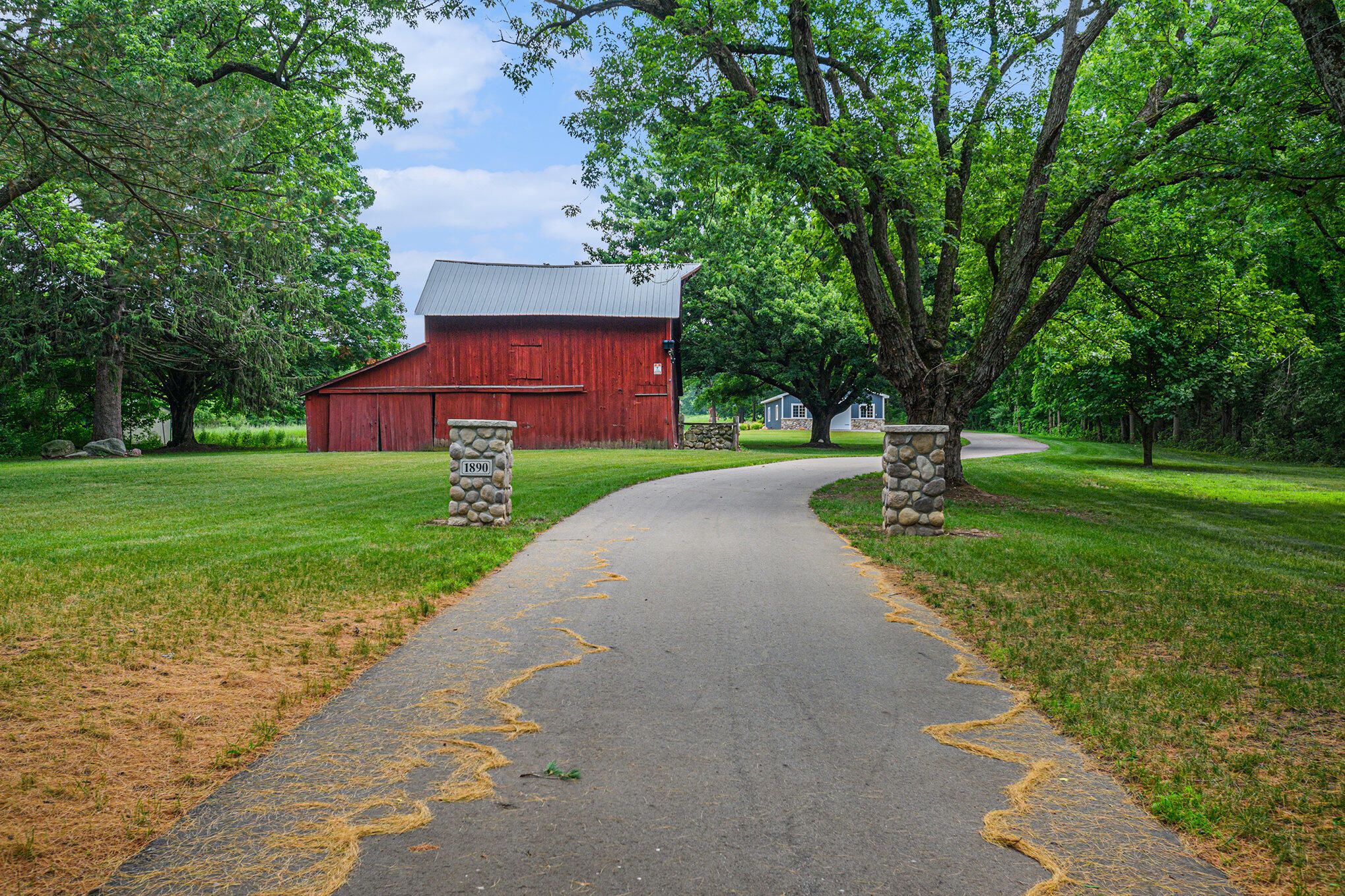 Oshtemo Charter Township, Michigan 49009, United States, 4 Bedrooms Bedrooms, ,3 BathroomsBathrooms,Residential,Active,162082