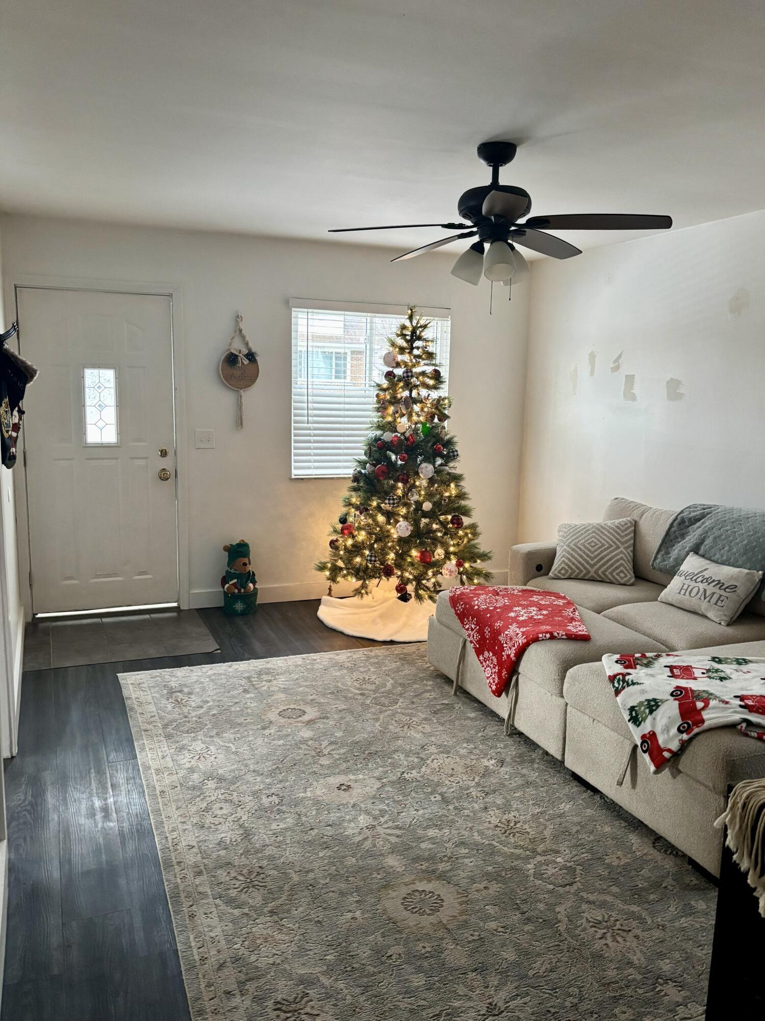 1704 E Meyers Avenue