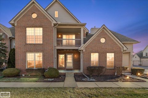 28737 Sheffield Ct Court Chesterfield Township MI 48047