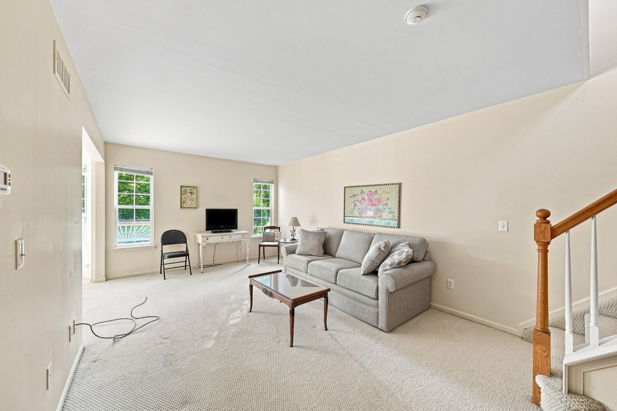 4083 W Hunters Circle