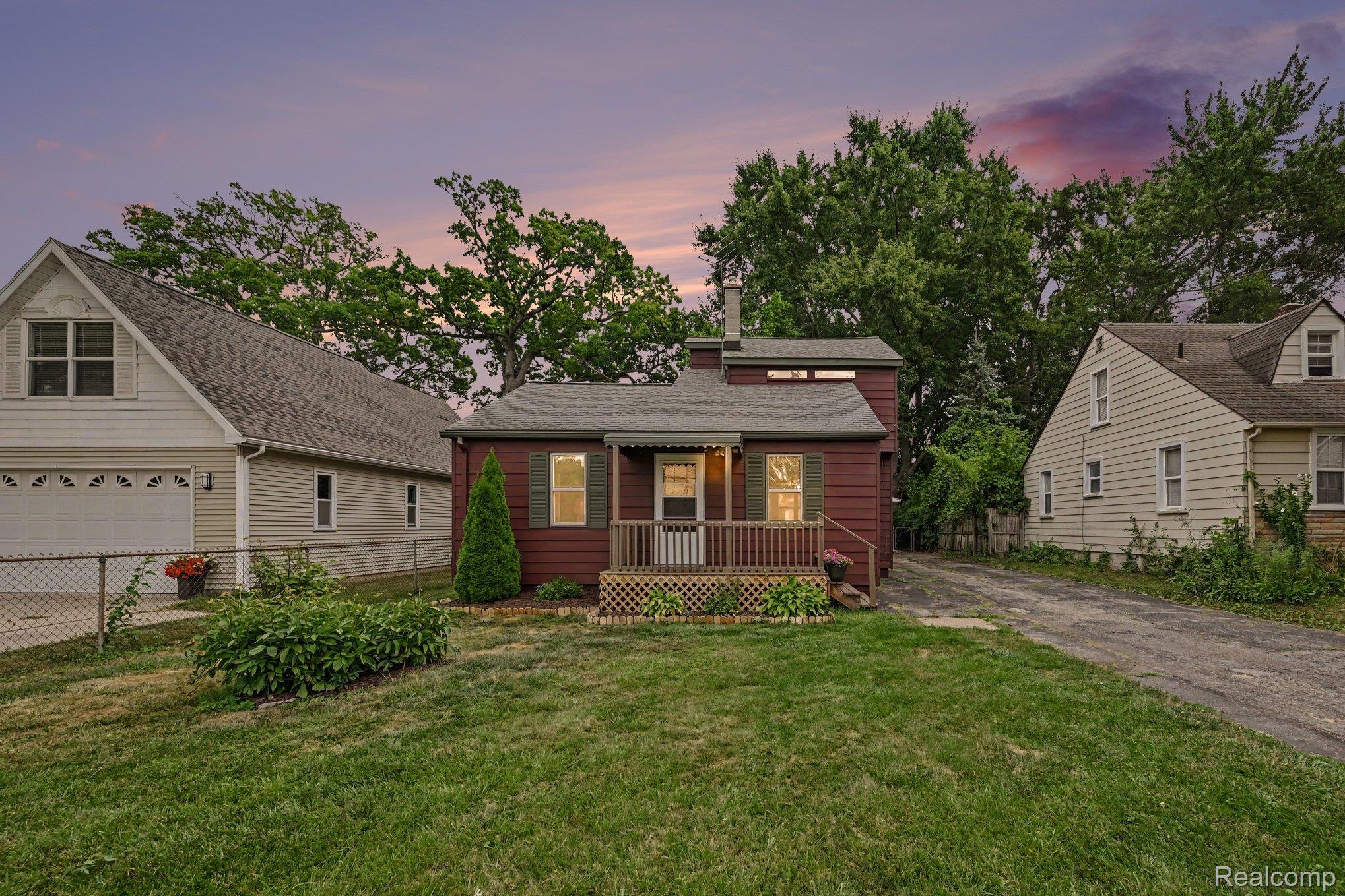 1867 Maddy Lane