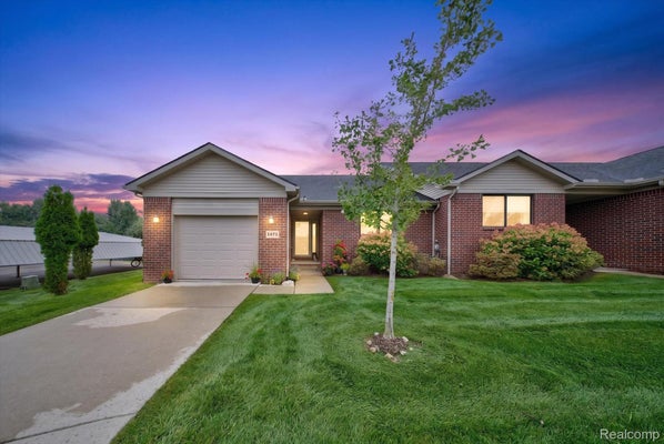 1471 DUNCAN CT, CHELSEA, MI 48118 - Image 752ced9c7c3844f273cc7e1d7b34a63e/372365695