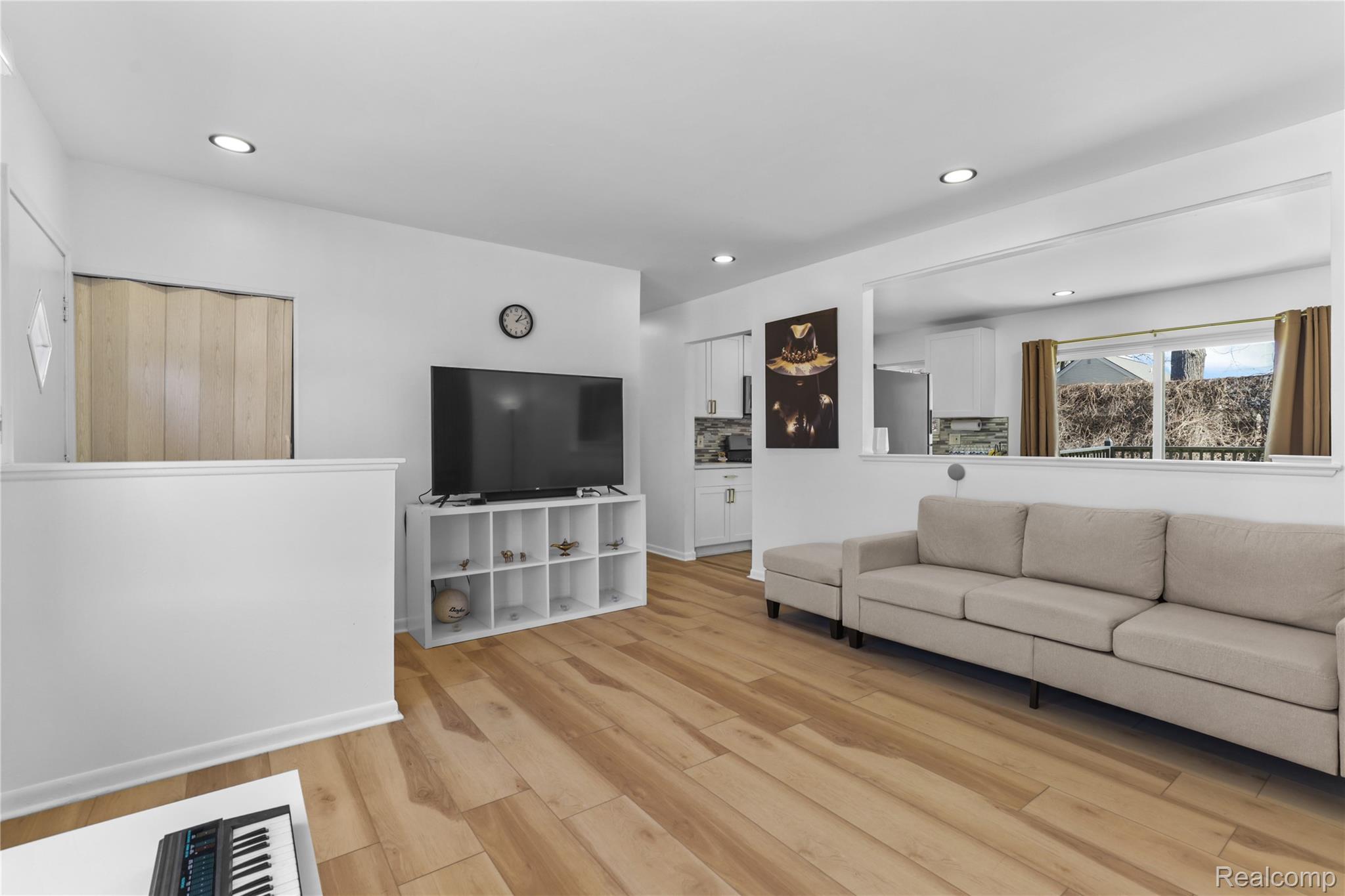 21356 Ithaca Avenue