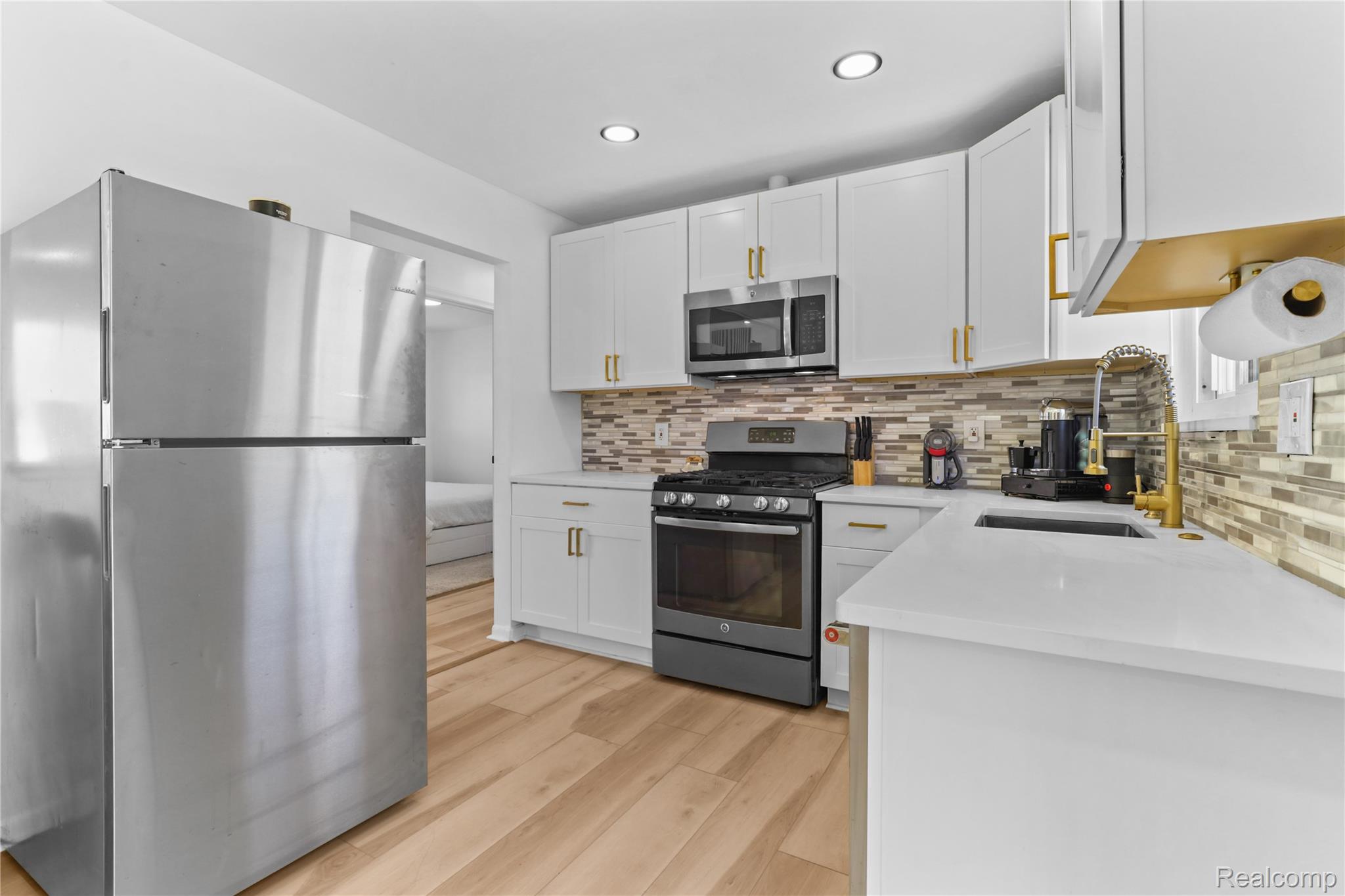 21356 Ithaca Avenue
