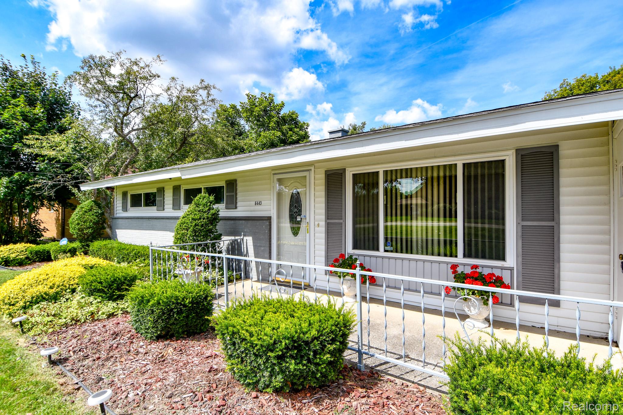 Genesee Charter Township, Michigan 48506, United States, 3 Bedrooms Bedrooms, ,2 BathroomsBathrooms,Residential,Active,232153