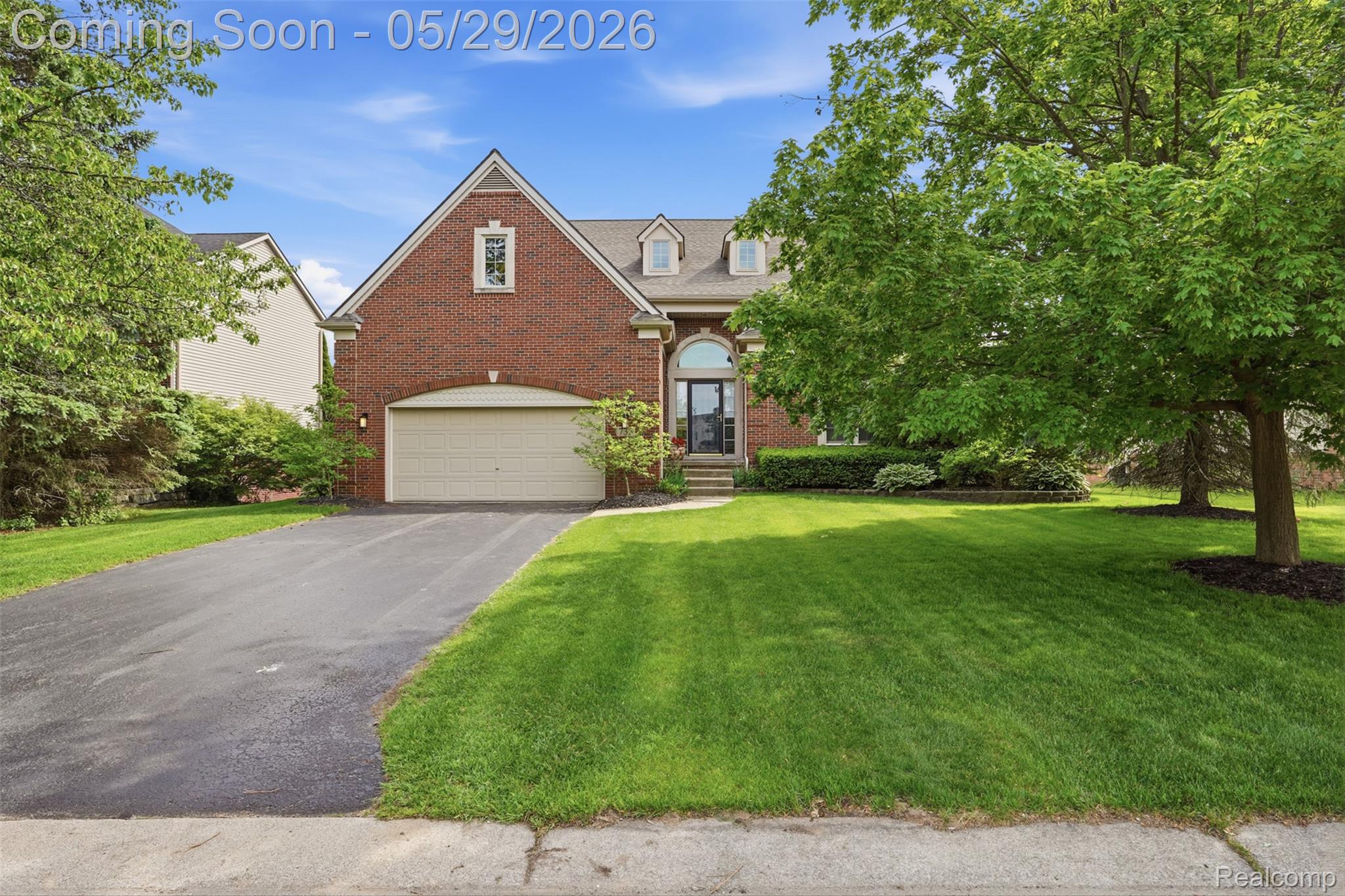735 Kentbrook Drive