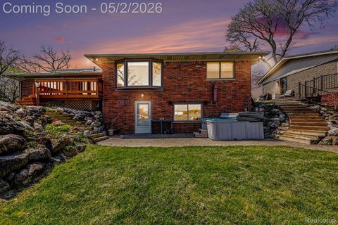 2596 N Williams Lake Road Waterford Charter Township MI 48327