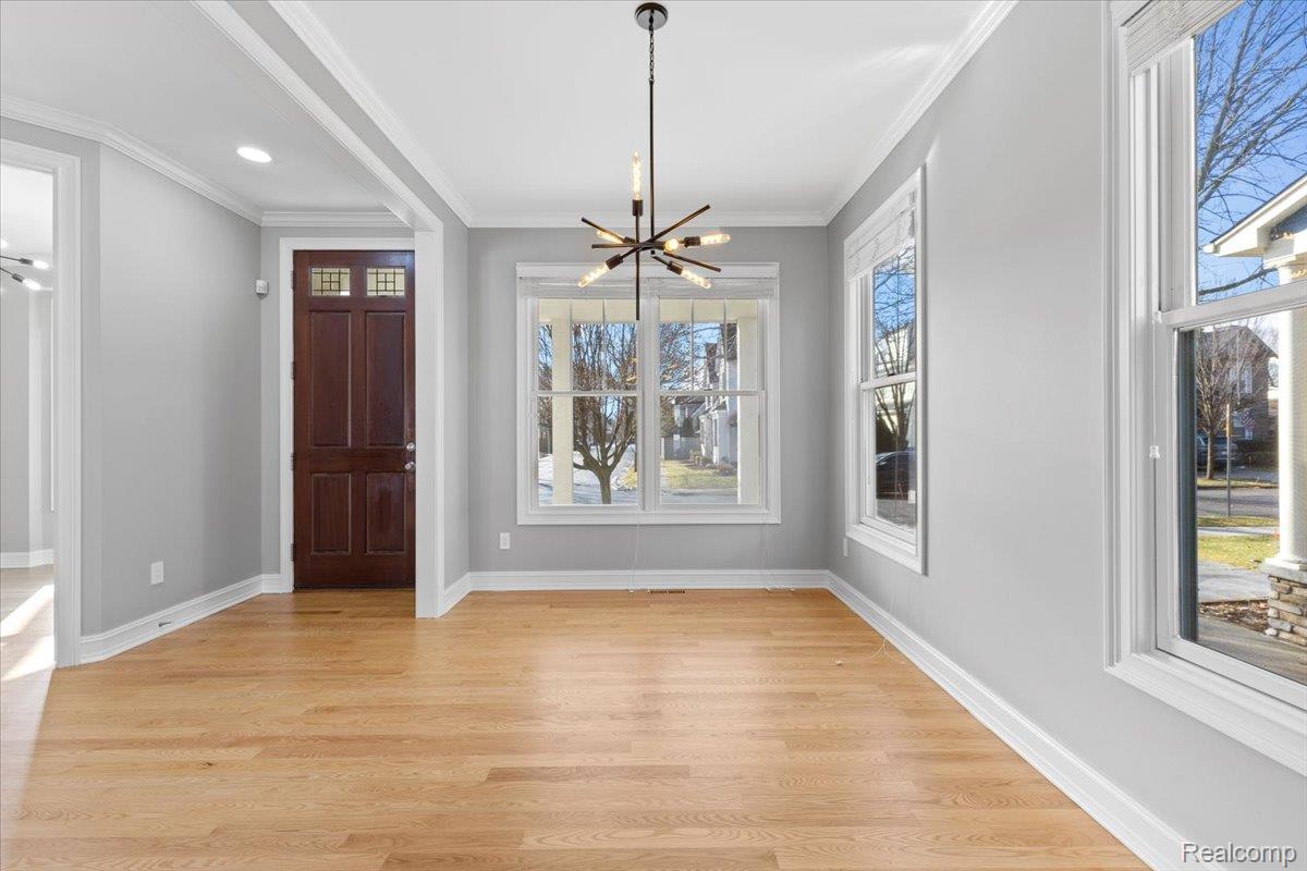 1109 Bennaville Avenue