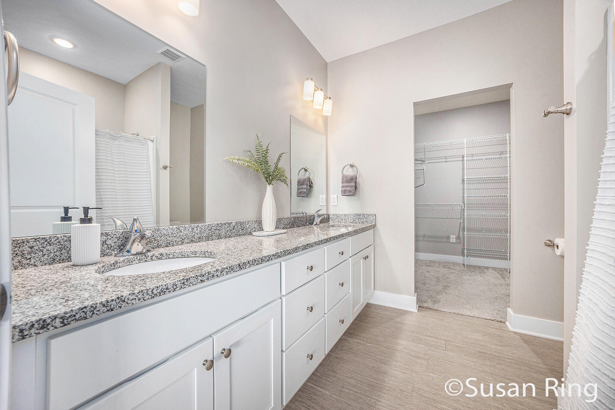 Caledonia Township, Michigan 49316, United States, 2 Bedrooms Bedrooms, ,2 BathroomsBathrooms,Residential,Active,225281