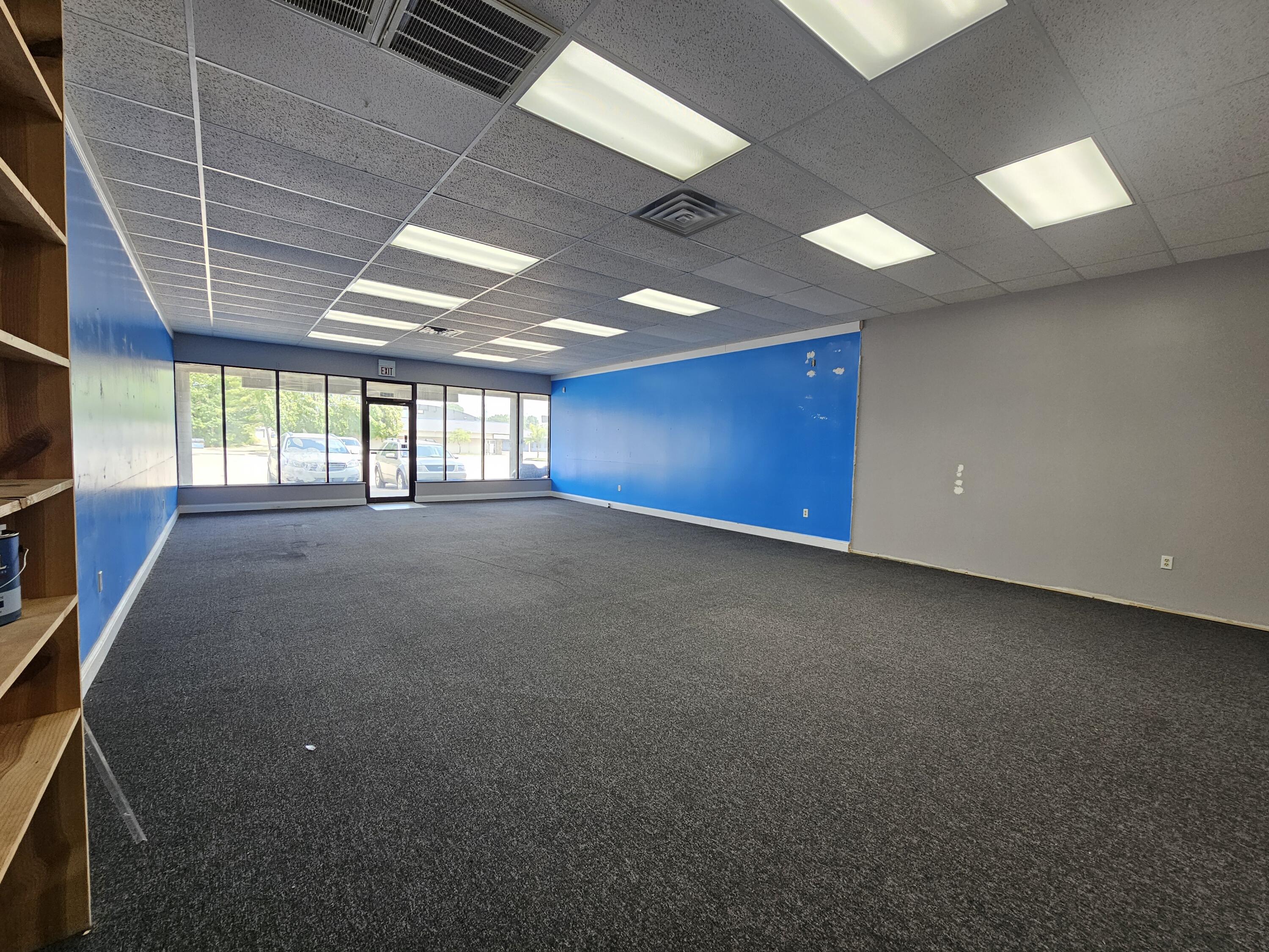 1025 W Main Street 1043