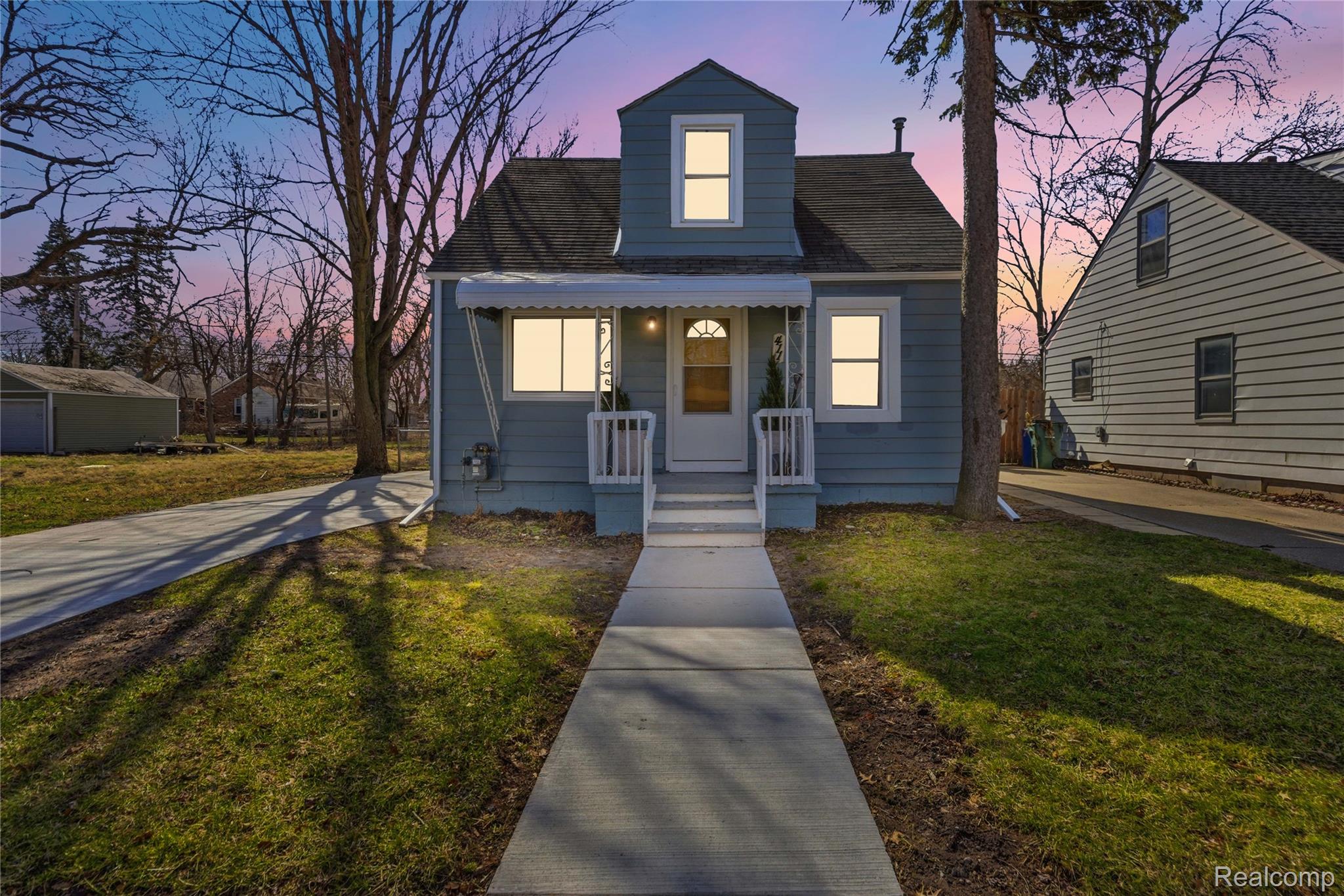 411 W Bernhard Avenue