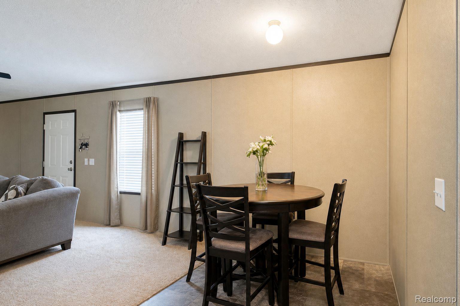 5135 East Annapolis Circle