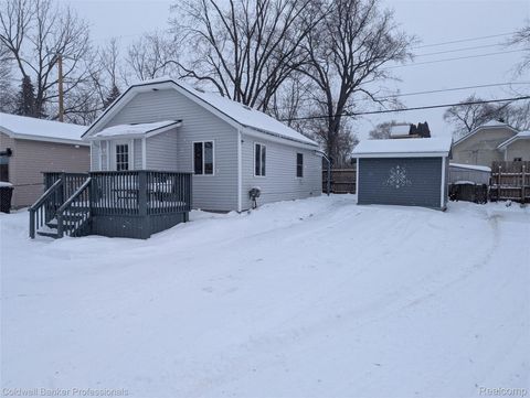 145 W Chicago Avenue Pontiac City MI 48340