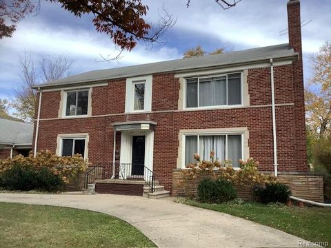 734 Harcourt Road Grosse Pointe City MI 48230