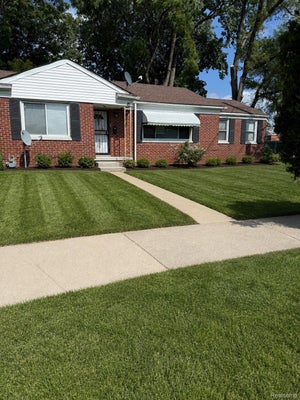18110 SNOWDEN ST, DETROIT, MI 48235 - Image 756d60bd1b24fa9e3848fe4e7e075820/675826474