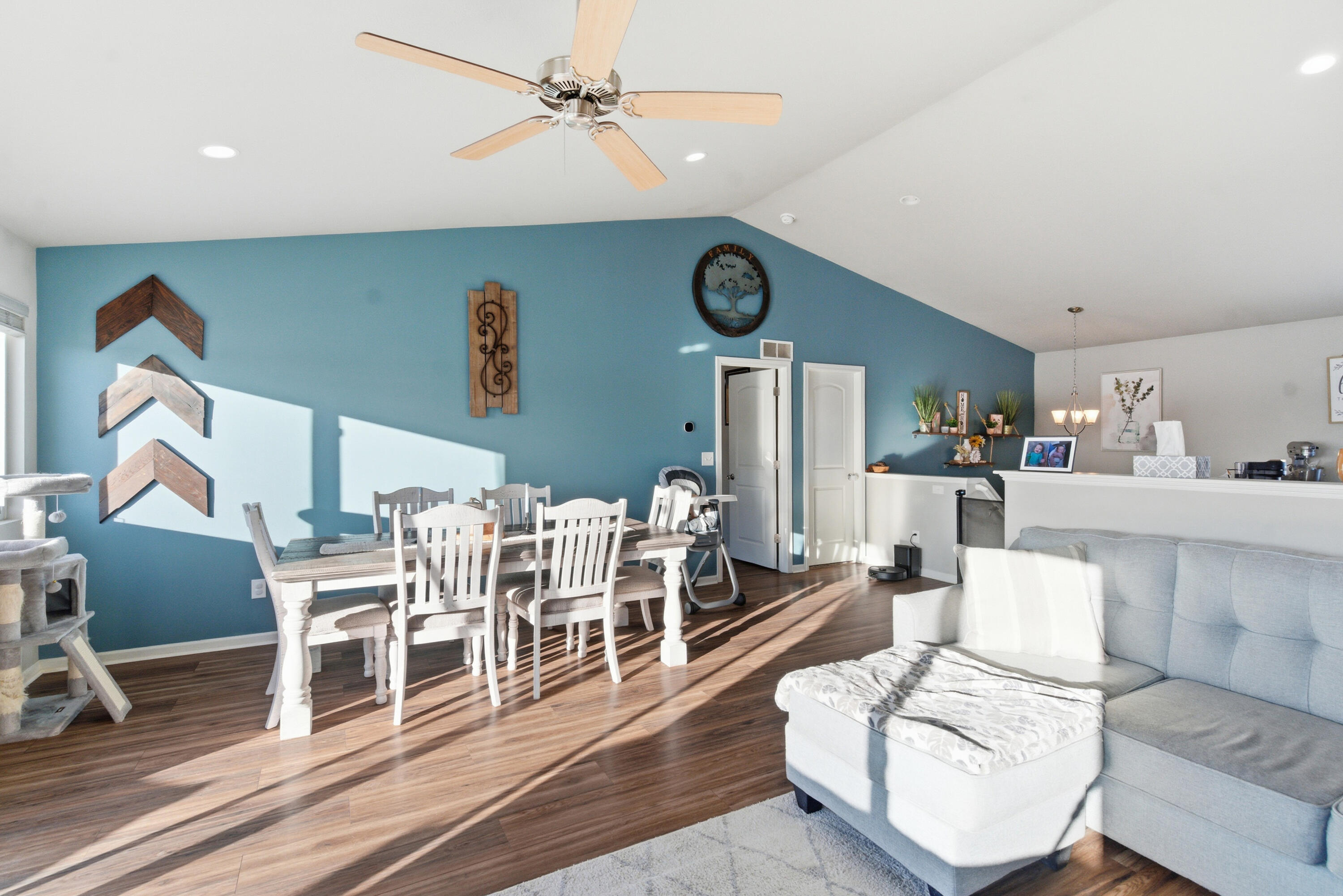 8142 W Sturtevant Avenue