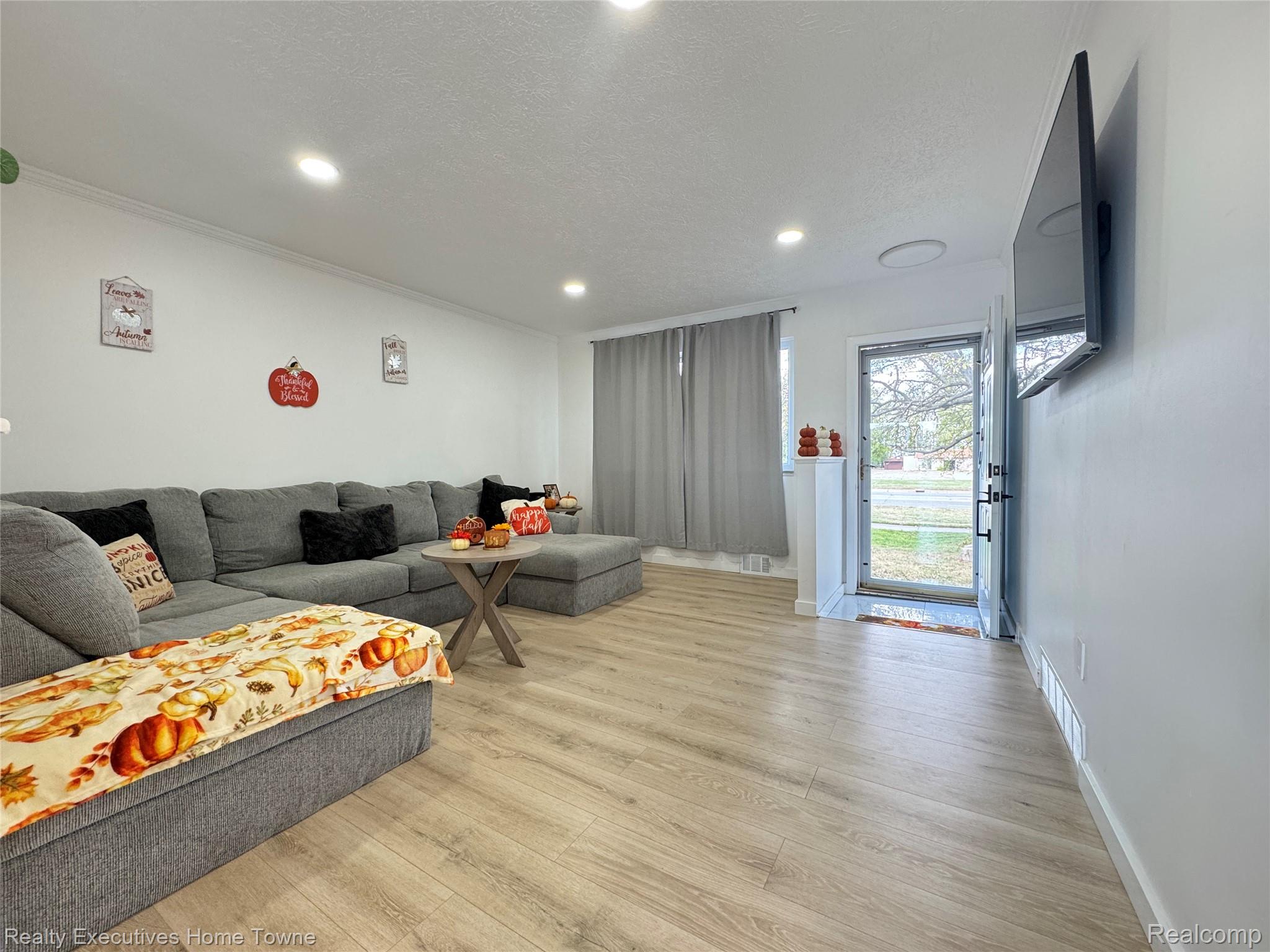 16804 E 12 Mile Road E