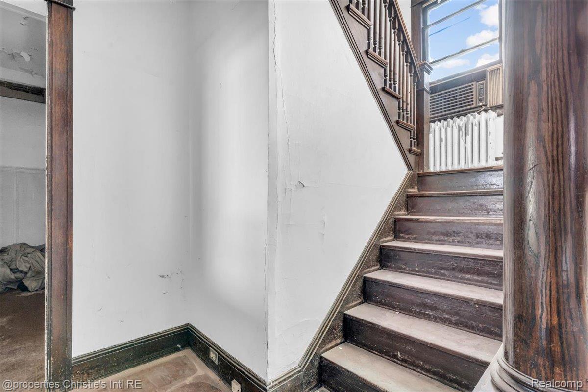 114 Connecticut Street