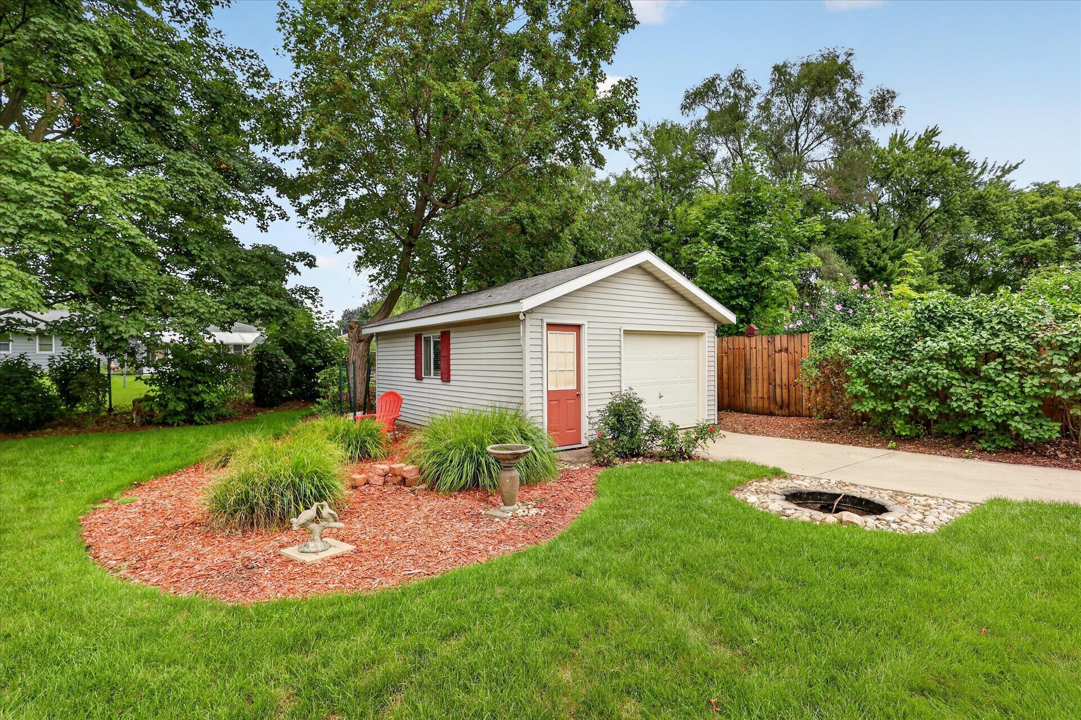 1055 Elmwood Drive