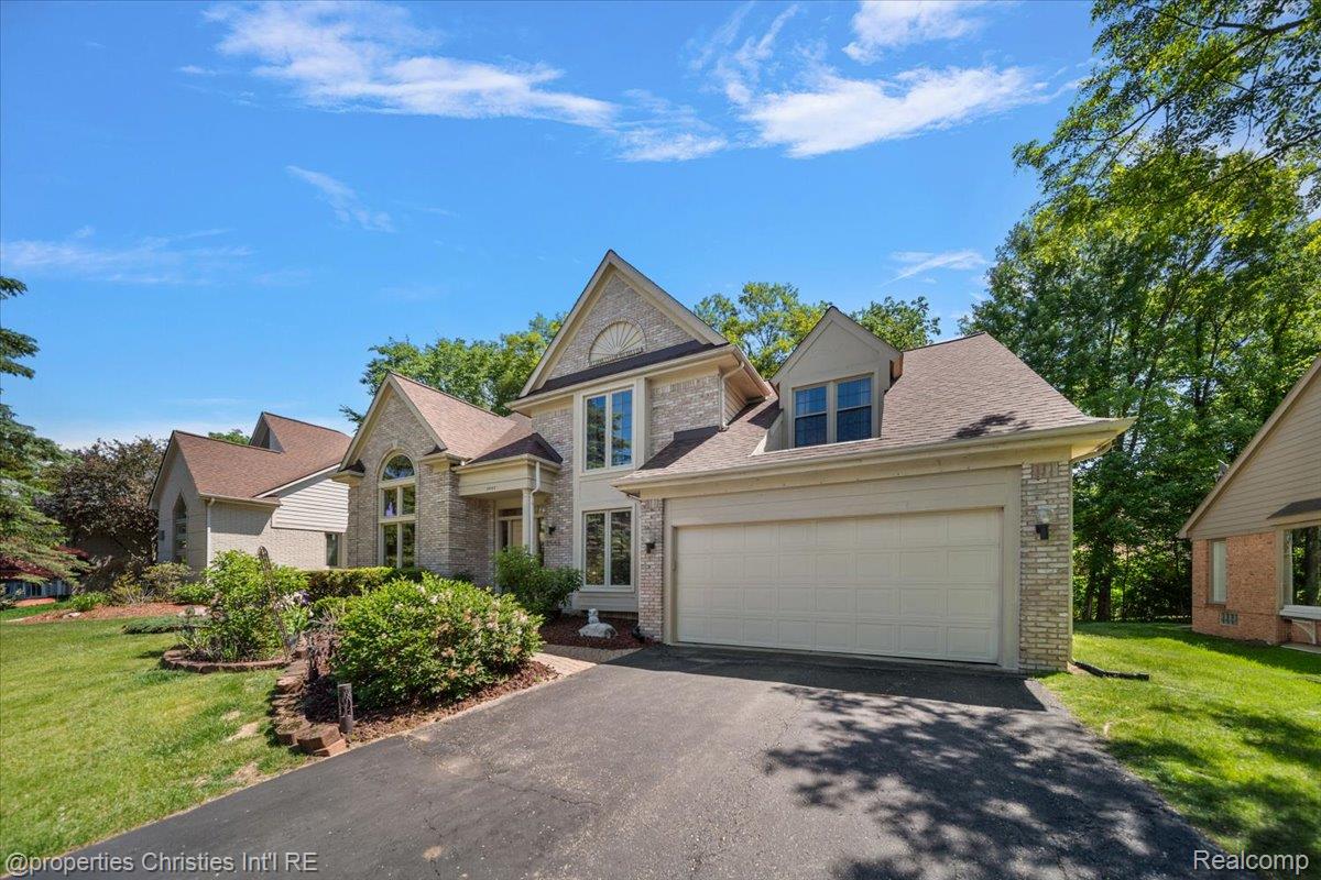 2685 Elizabeth Lane