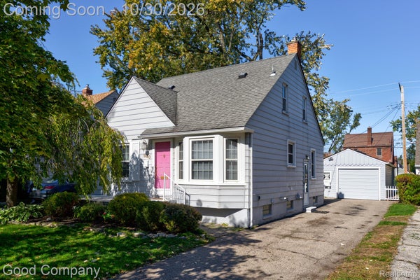 960 COLUMBIA RD, BERKLEY, MI 48072 - Image 758c2c10a4bf3ac5526cc7db8a56cd29/528483335