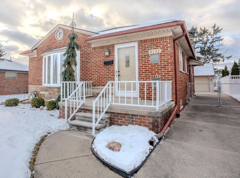 8132 Balfour Avenue Allen Park City MI 48101