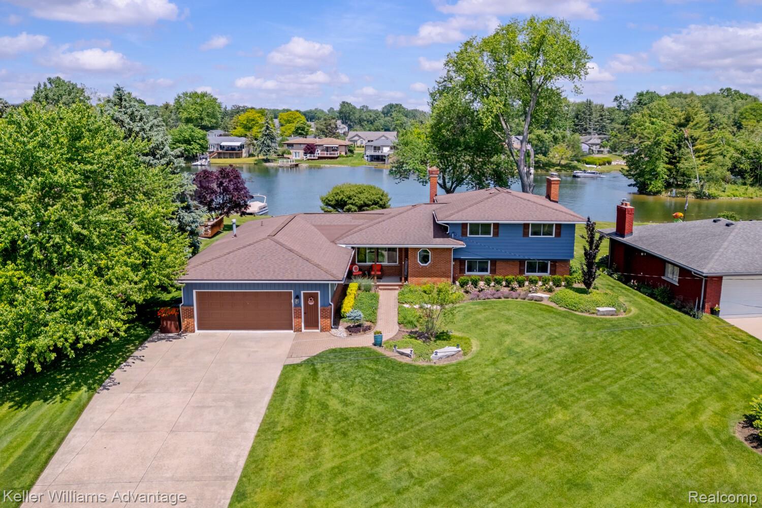 9110 Sandy Ridge Drive