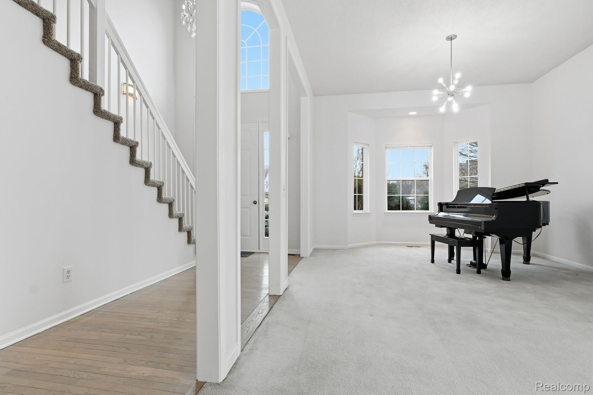 19270 Theresa Boulevard