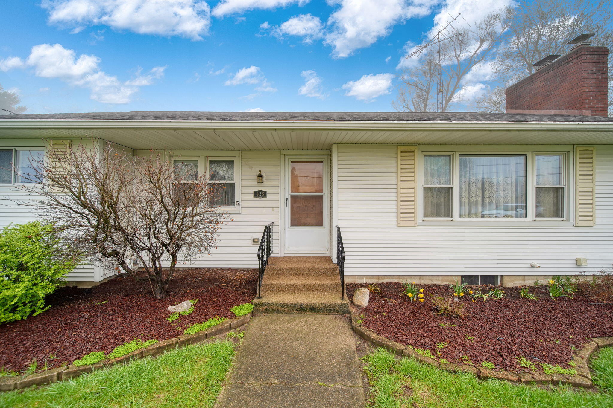 325 Seminole Place
