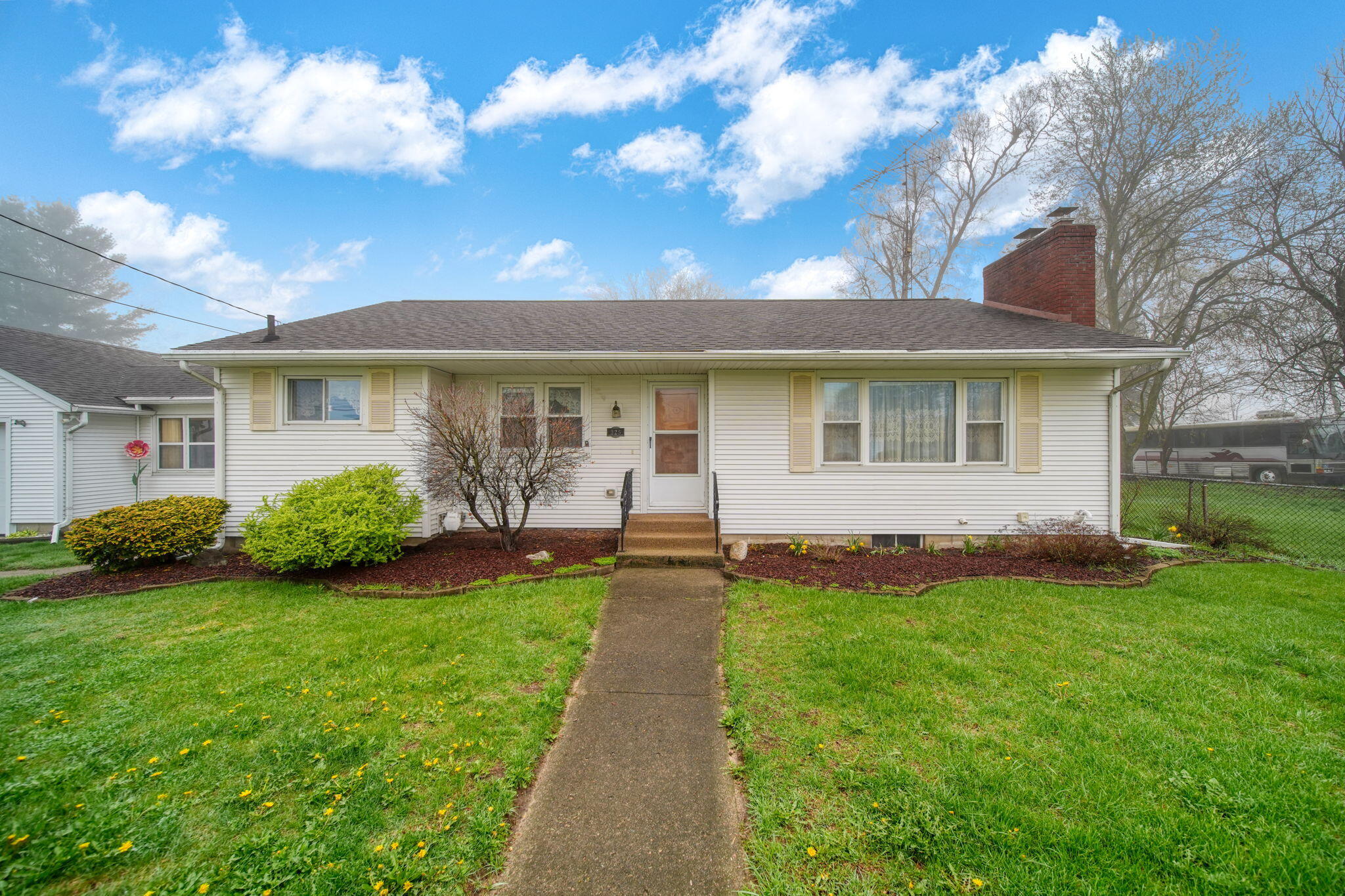 325 Seminole Place