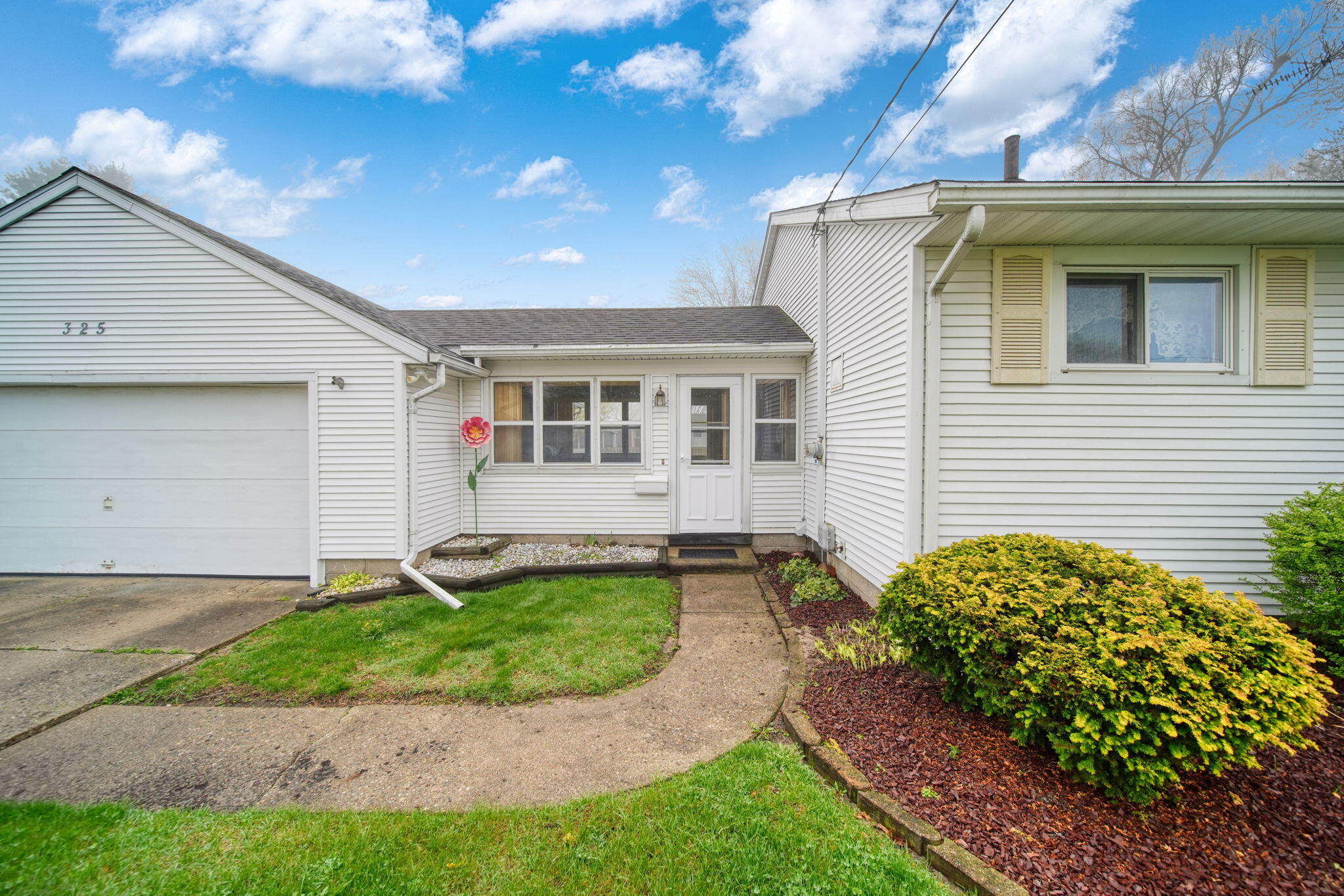 325 Seminole Place