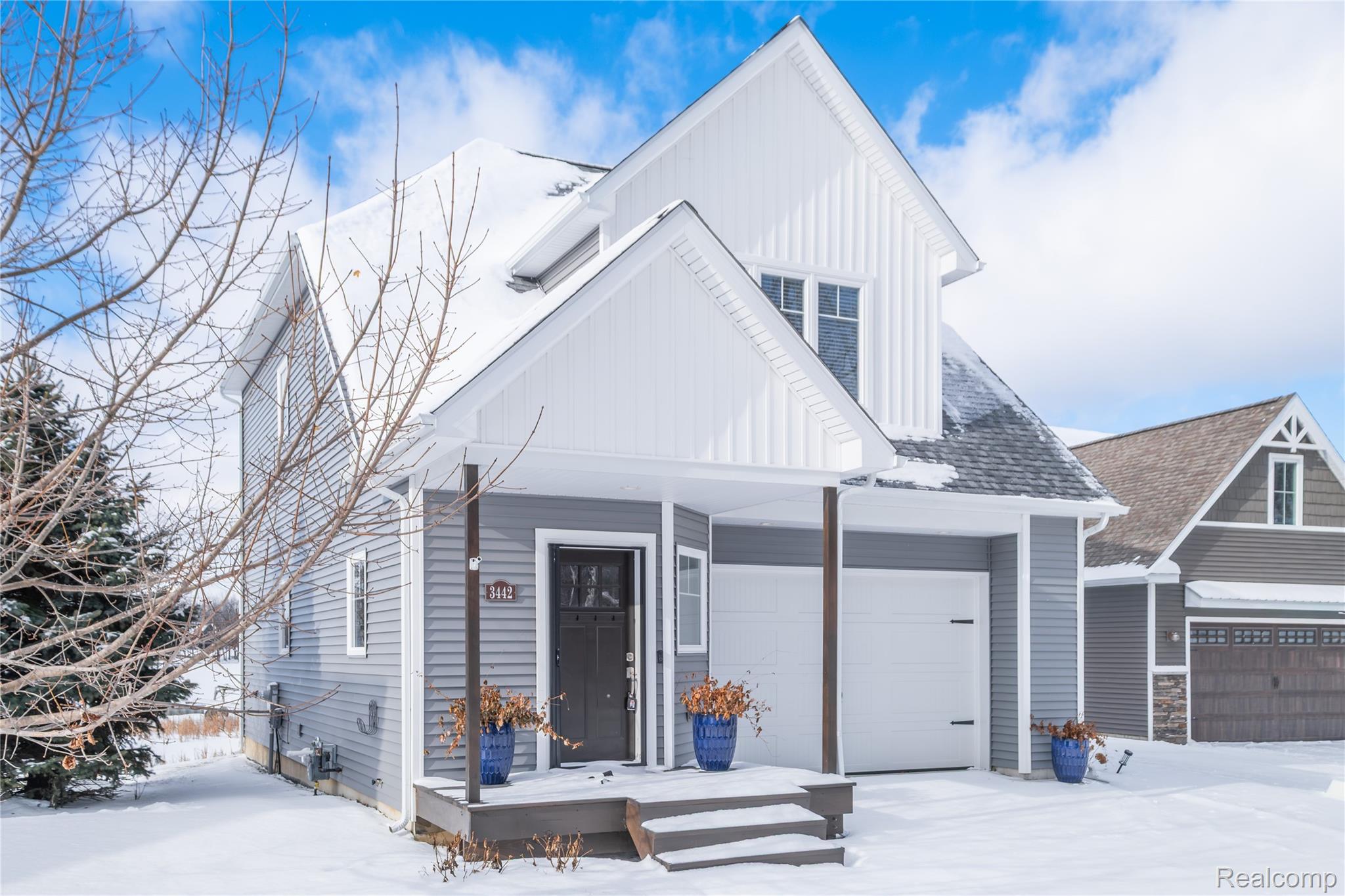 3442 COTTAGE COVE Drive