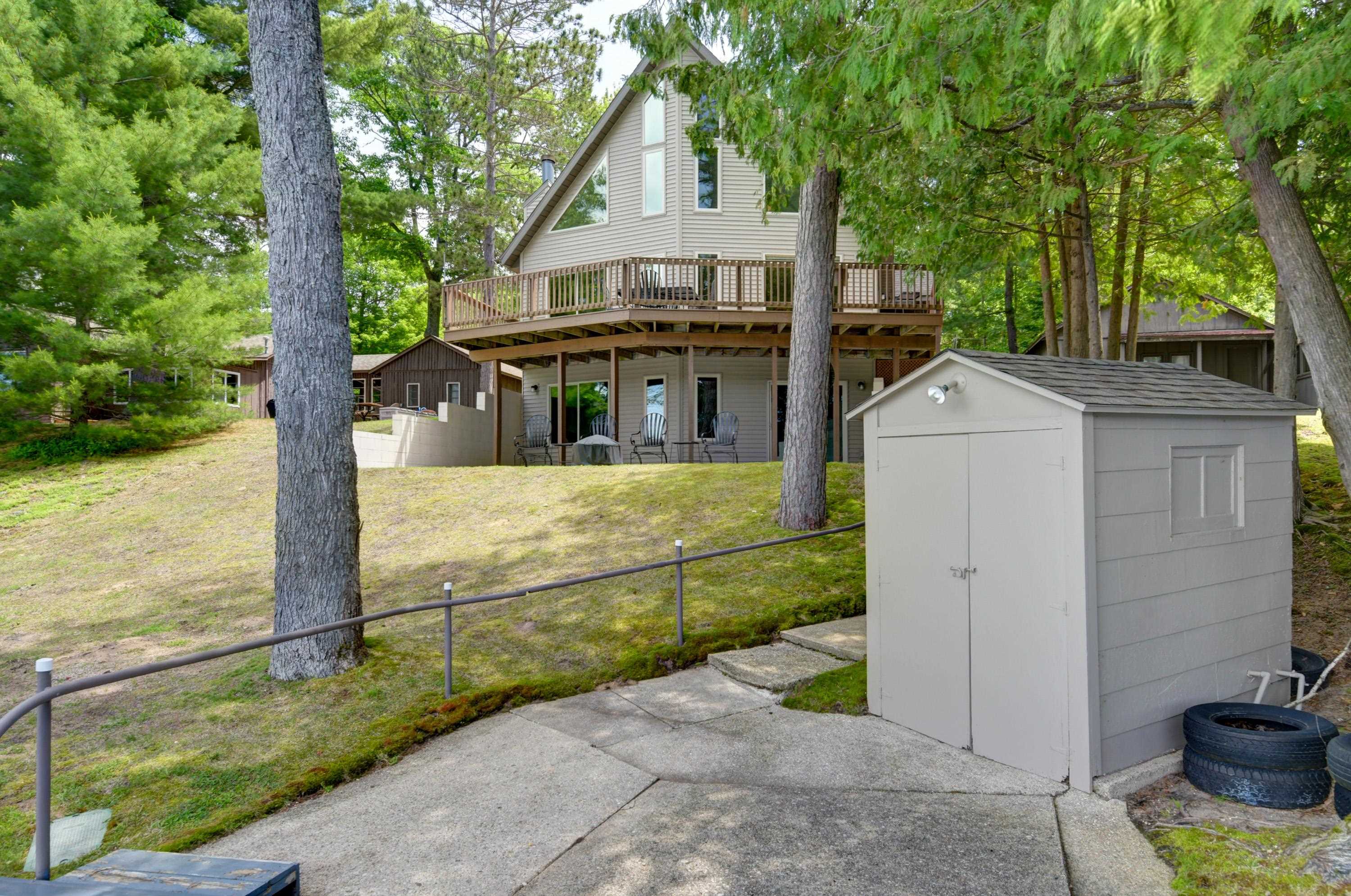 6777 Blue Lake Road, Ne