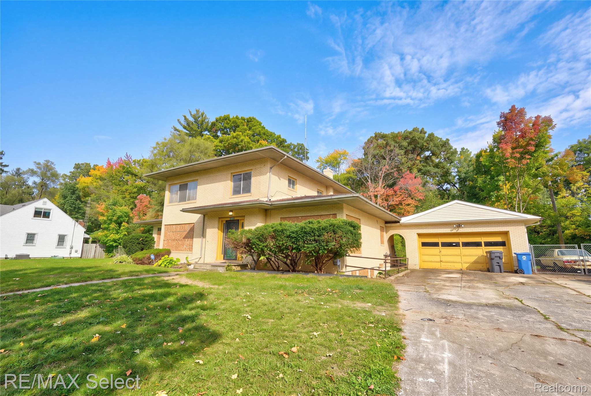2219 Copeman Boulevard