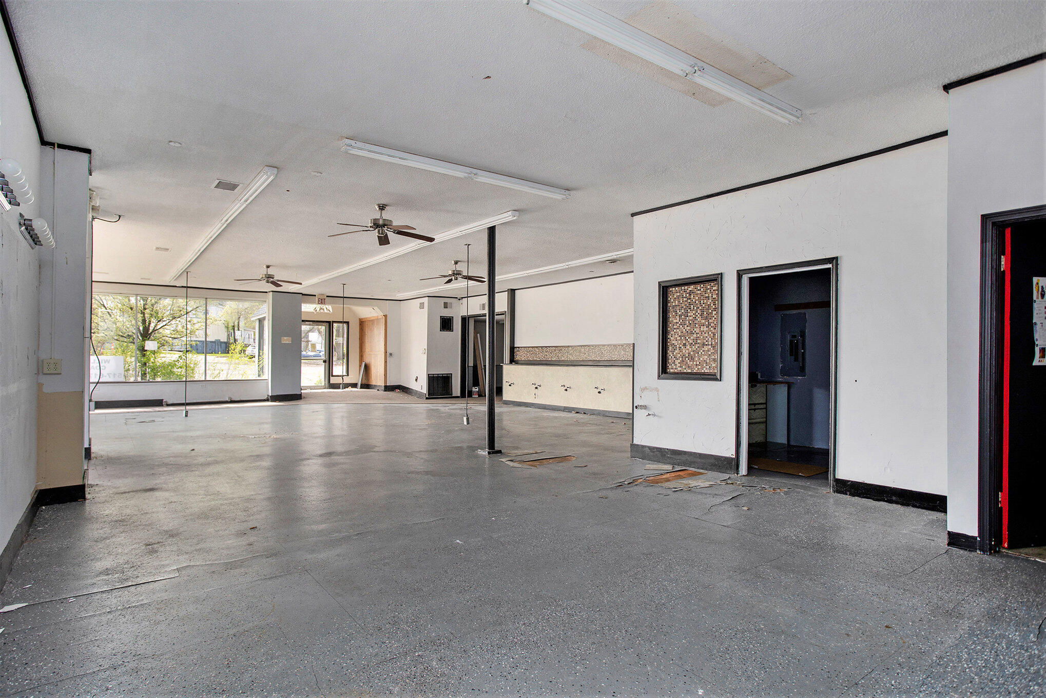 BattleCreekCity_Calhoun, Michigan 49015, United States, ,4 BathroomsBathrooms,Commercial,Active,110435