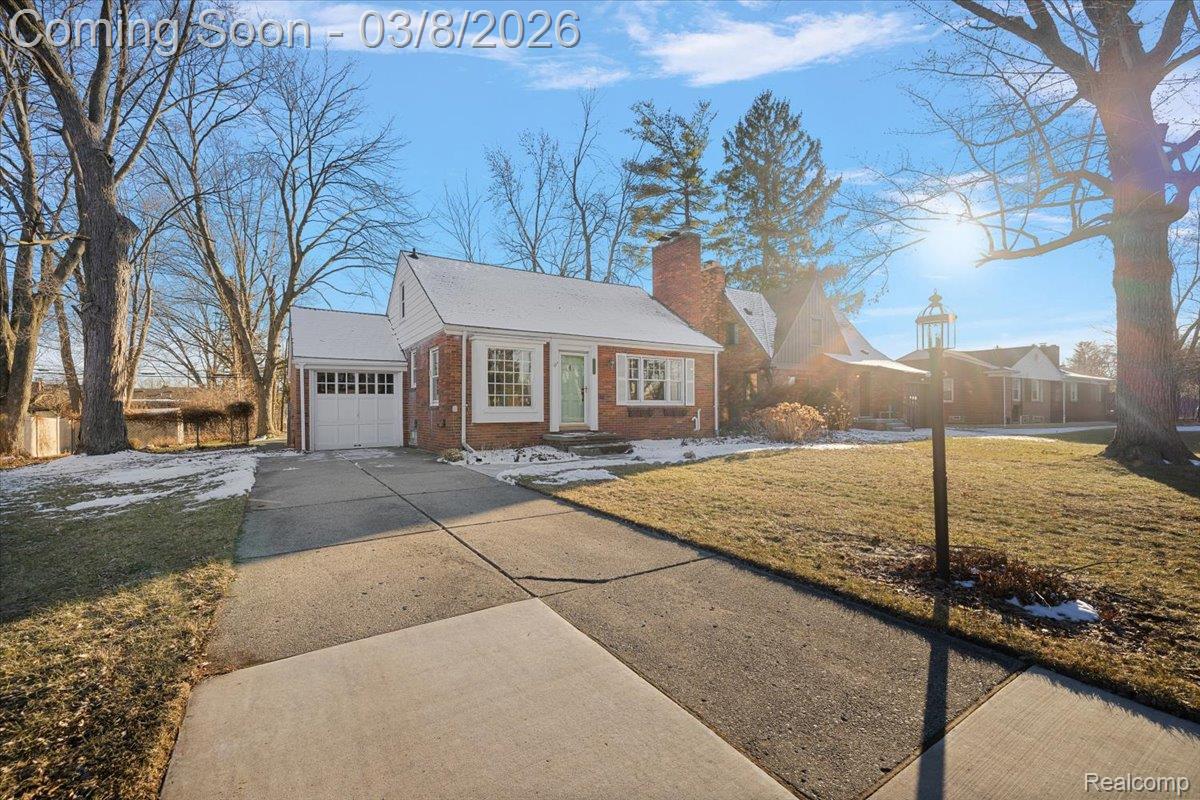 17601 Cambridge Boulevard