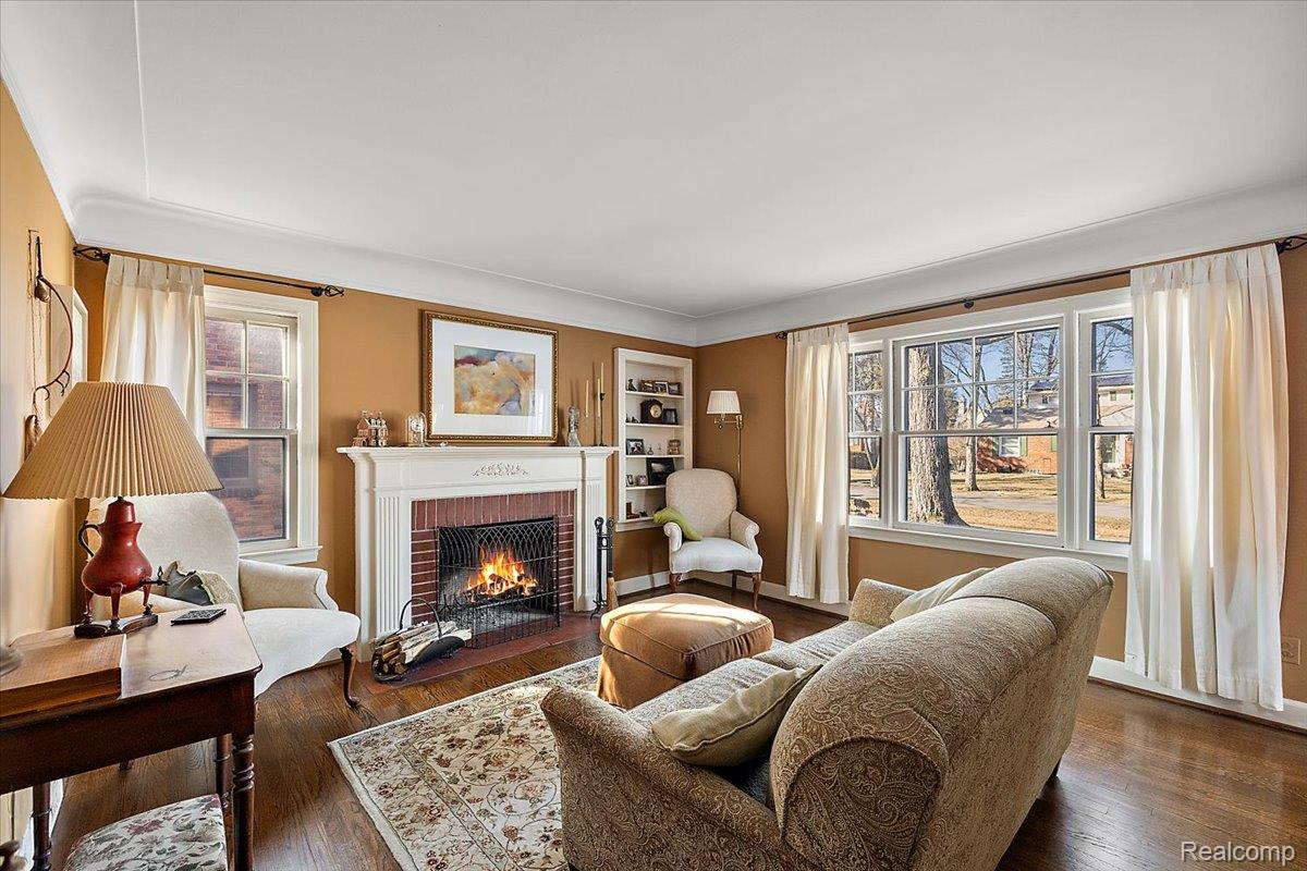 17601 Cambridge Boulevard