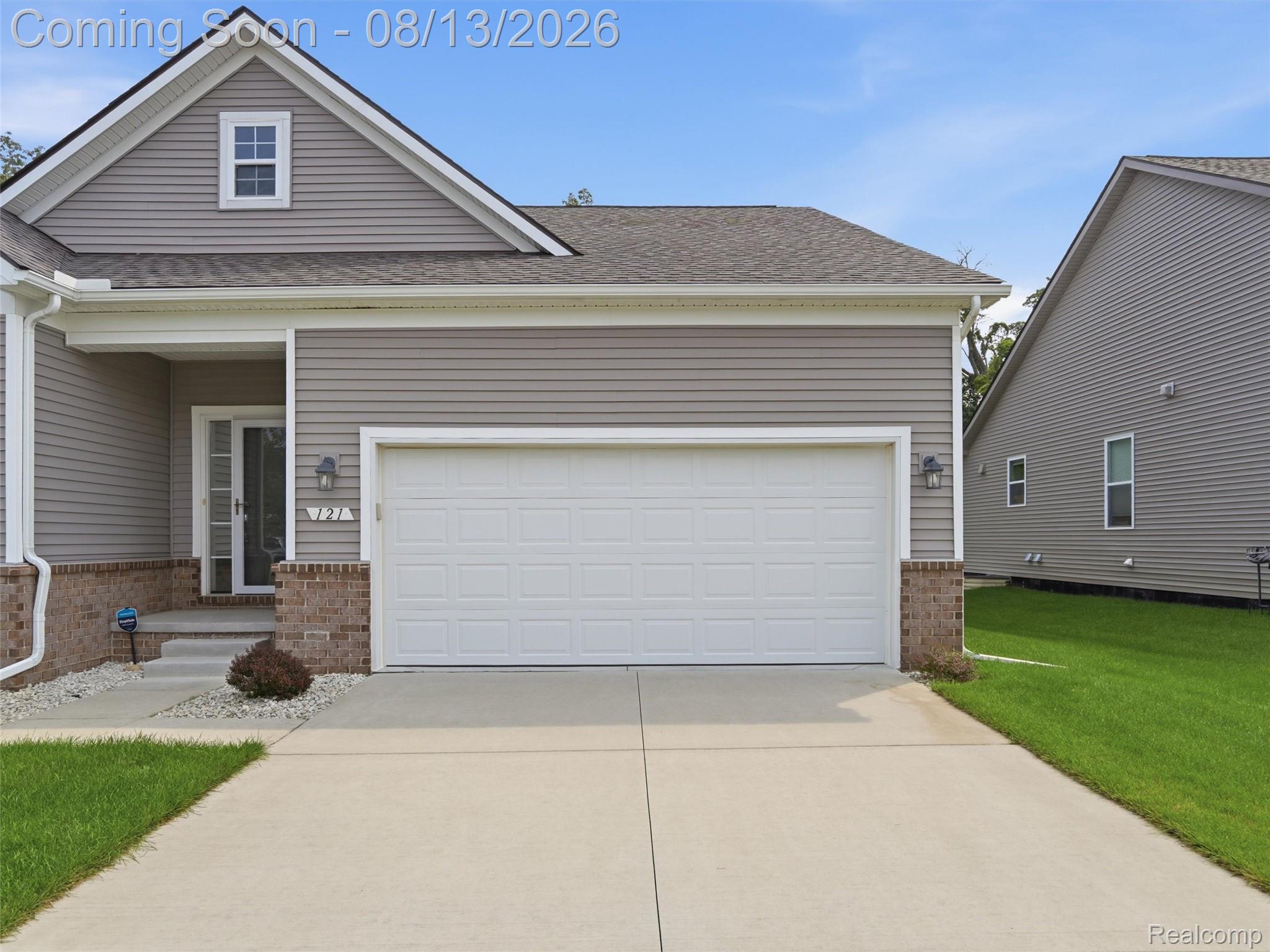 121 Coppice Way