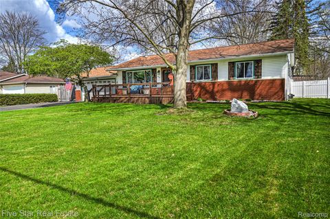 2995 Beaumont Drive Highland Charter Township MI 48356