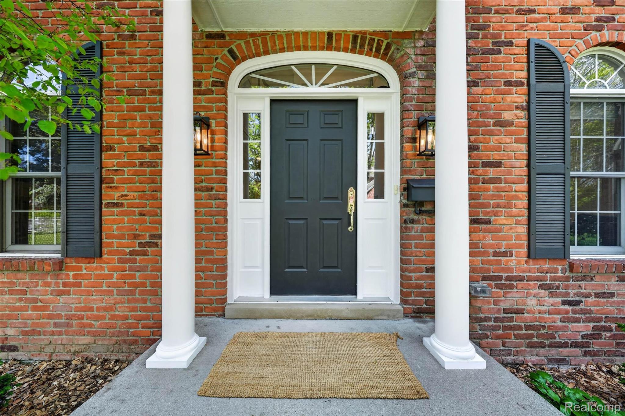 1112 Vernier Road