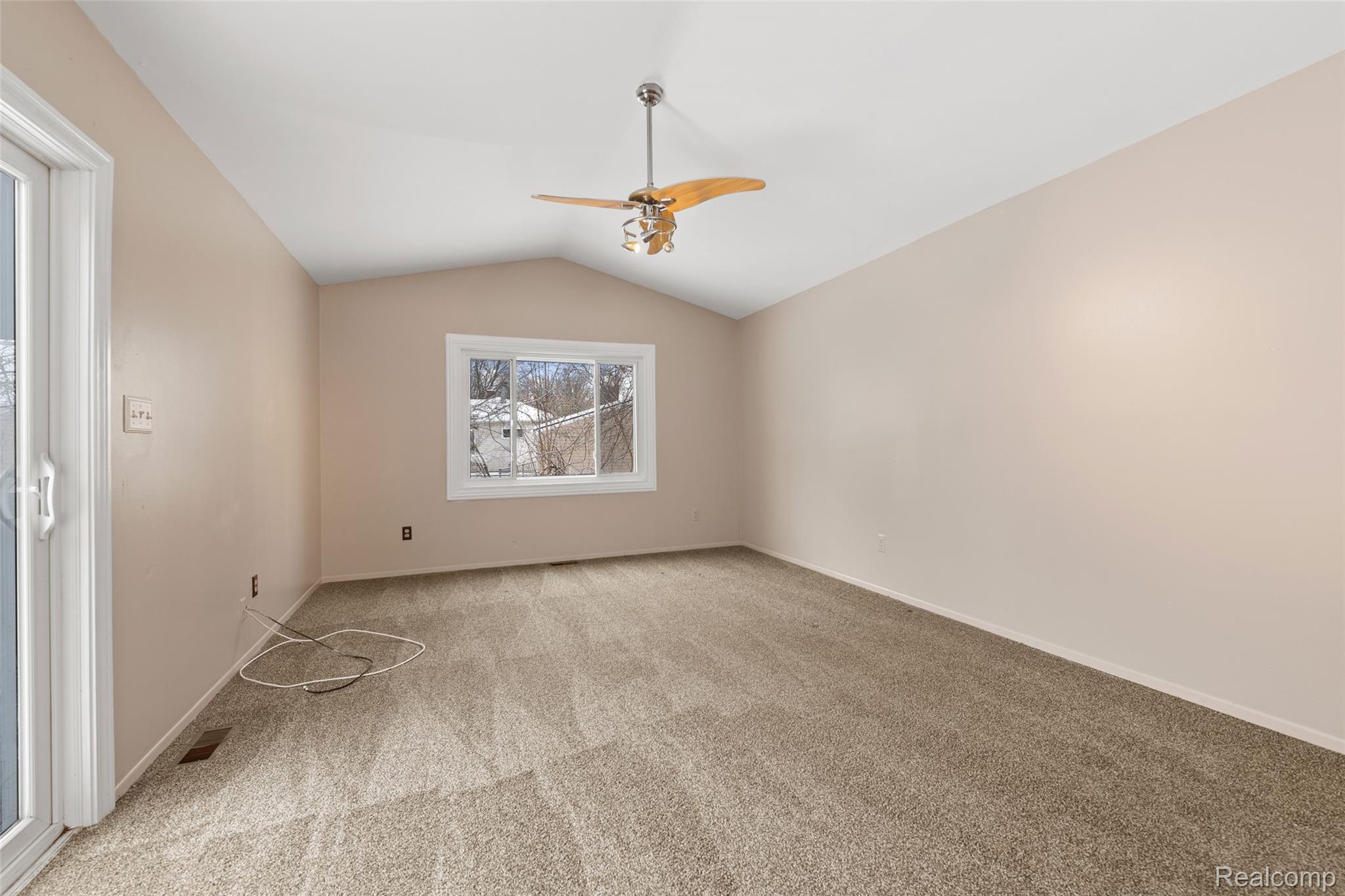 Grosse Pointe City, Michigan 48236, United States, 3 Bedrooms Bedrooms, ,2 BathroomsBathrooms,Residential,Active,138884